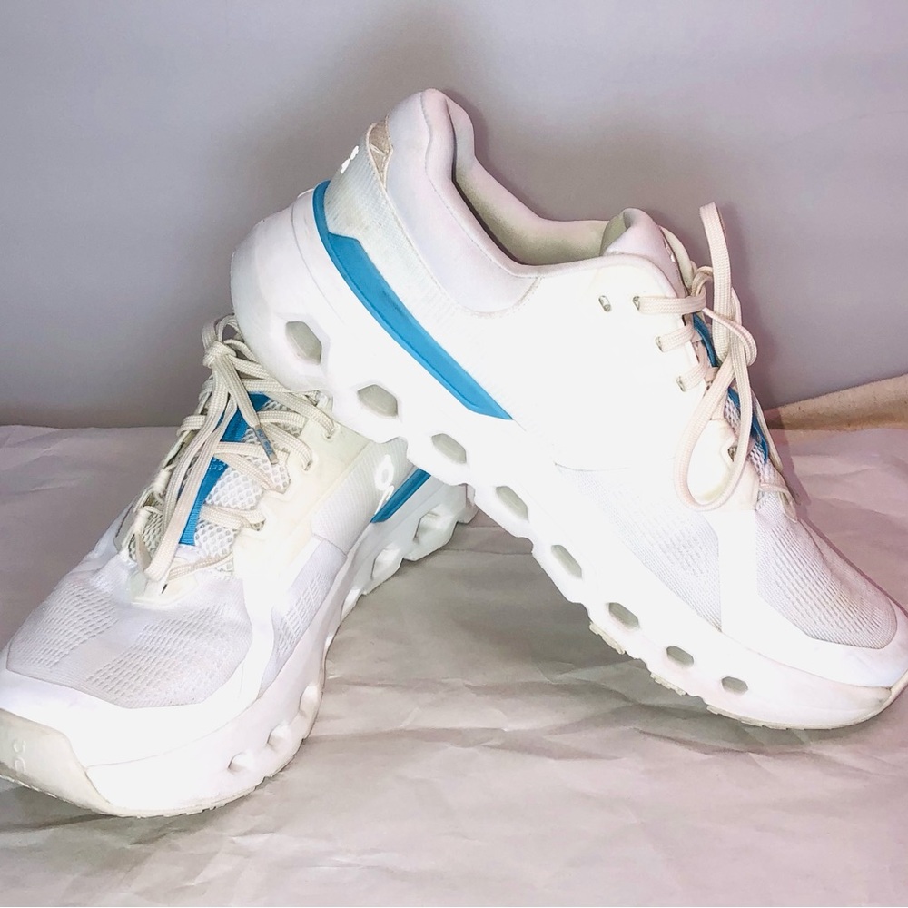 On Running Women's White Athletic Sneakers with Blue Detail Cloud Runner 2